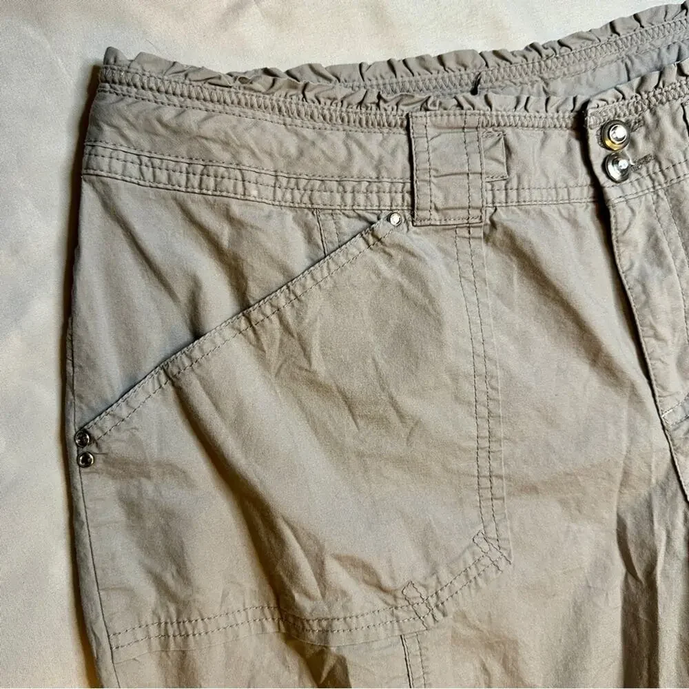 Gray Cargo Capri Pants 14 Coastal Travel Utility Chic Casual - Picture 9 of 9